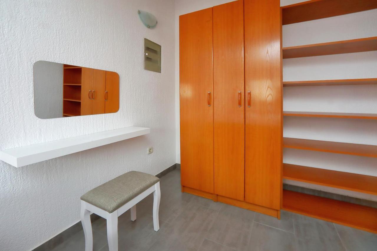 Pepi Apartments 3 Zara Esterno foto
