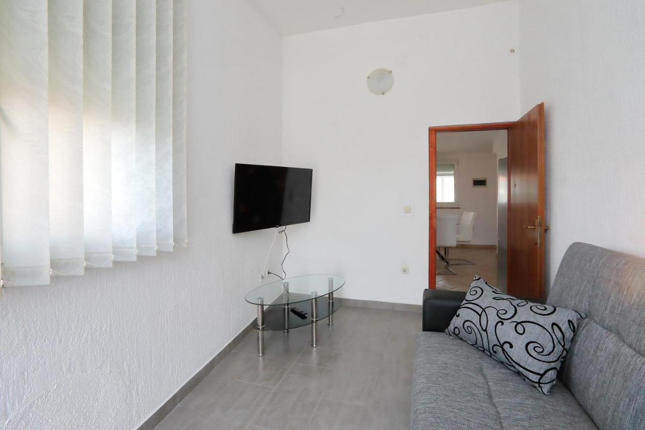 Pepi Apartments 3 Zara Esterno foto